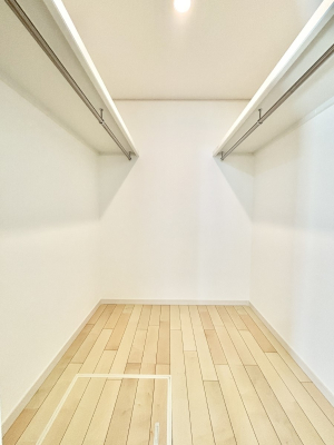 ̑ EH[NCN[[bgtŐԂLpł܂B