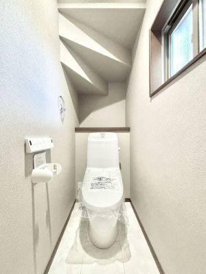 �g�C�� �g�C���͈��S�̂Q�ӏ��I���̃o�^�o�^������S�ł��B 