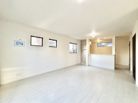 rO Ƒ̓₩Șbŕ܂閾邢rO