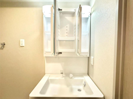 ̑ {IȂ̓tB^[̂݁Î₷͂łB