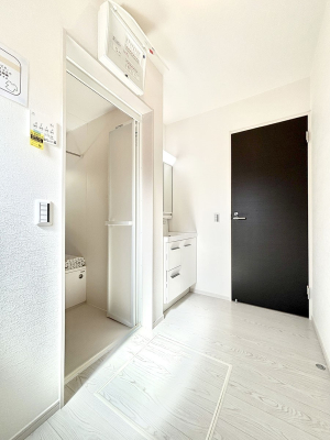 ʑEʏ 邢ʏ͖̐gxxyłႢłB