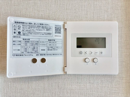 ̑ g[tœ~|J|JBƑ̌ẽXy[XɂȂ܂ˁB