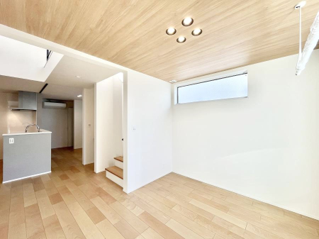 ���r���O �Z�ޕ��̌��������o�����A�C���e���A���l����̂��y���݂ȃ��r���O�ł��I 