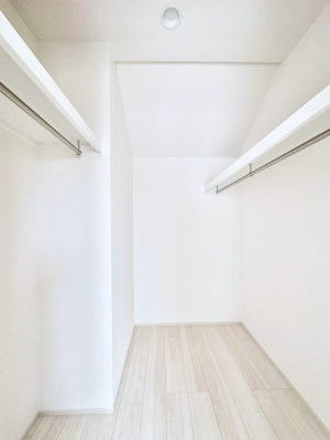 ̑ EH[NCN[[bgtŐԂLpł܂B