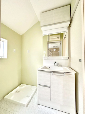 ʑEʏ 邢ʏ͖̐gxxyłႢłB