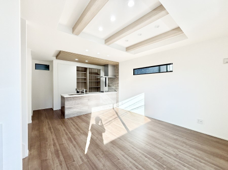 rO Ƒ̓₩Șbŕ܂閾邢rO