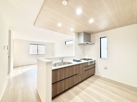 �L�b�`�� �����g���L�b�`��������A�g���₷�����������̂��₷���ɂ������܂����B 