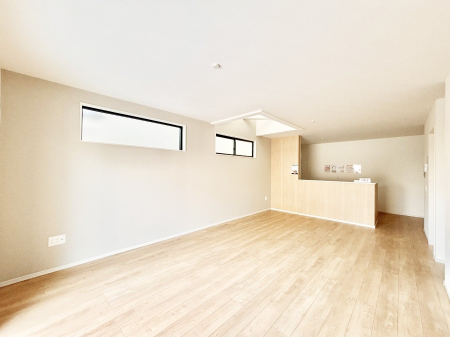 rO Ƒ̓₩Șbŕ܂閾邢rO