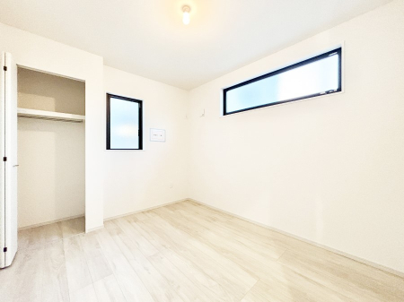 ���̑����� �S����2�ʍ̌����N���[�[�b�g�t���ł�