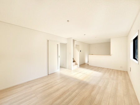 ���r���O �i�`�������e�C�X�g�̗D�����_�炩���F�g���̃t���[�����O���f�G�ȃ��r���O�ł��ˁB