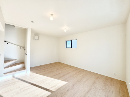 ���r���O ���Ƒ��̓��₩�Șb�����ŕ�܂�閾�邢���r���O  