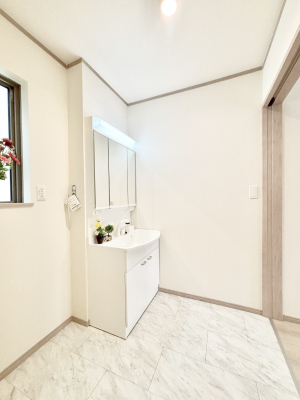 ̑ ̂KԂłB̐gxxCǂg܂B 