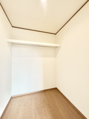 ̑ EH[NCN[[bgtŐԂLpł܂B