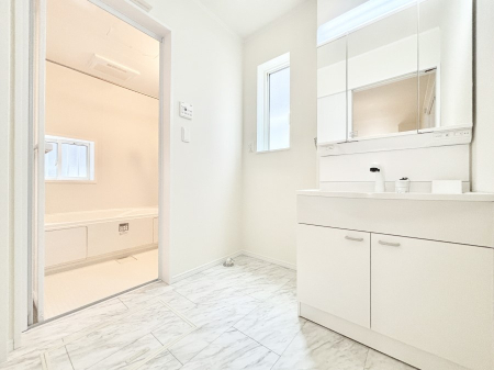 ̑ ̂KԂłB̐gxxCǂg܂B 