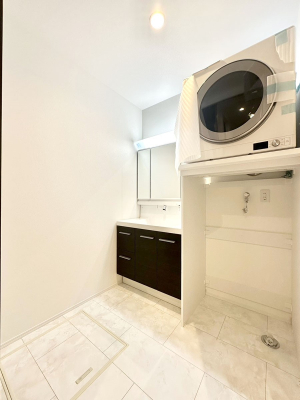 ���ʑ�E���ʏ� ���邢���ʏ��͖����̐g�x�x���y�����ł����Ⴂ�����ł��B