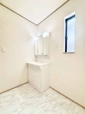 ̑ ̂KԂłB̐gxxCǂg܂B 