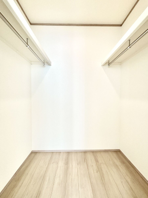 ̑ EH[NCN[[bgtŐԂLpł܂B