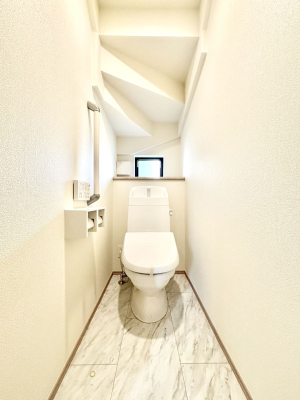 gC gC1K2KꂼɔzuĂĂƂĂ֗łB 