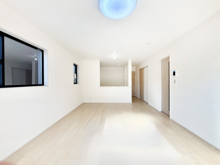 rO Ƒ̓₩Șbŕ܂閾邢rO 