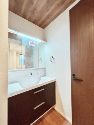 ���ʑ�E���ʏ� �O�ʋ��L���r�l�b�g�E�V�����[�t�����ʉ��ϑ�ŖZ�������̐g�x�x���X���[�Y�ɁI