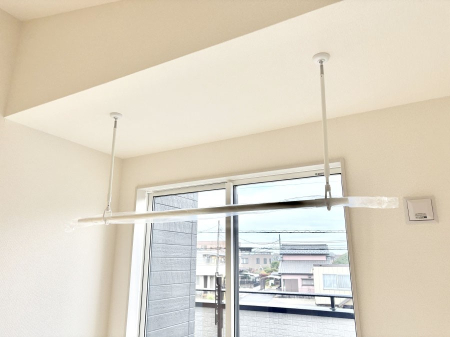 ���̑����� �����������|�[���B�~�J��ԕ��̎����ɑ劈�􂵂܂��B  