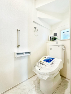 gC gC1K2KꂼɔzuĂĂƂĂ֗łB 