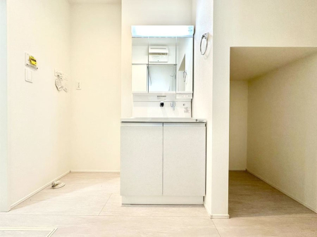 ʑEʏ 邢ʏ͖̐gxxyłႢłB