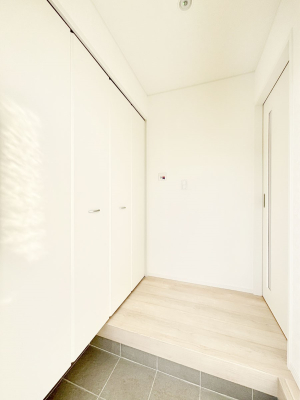  U炩肪ȌւXbĽ֎[t