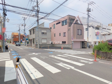 nynʐ^ -