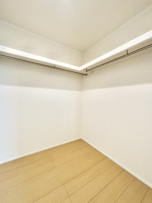 ̑ EH[NCN[[bgtŐԂLpł܂B