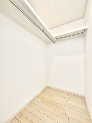 ̑ EH[NCN[[bgtŐԂLpł܂B