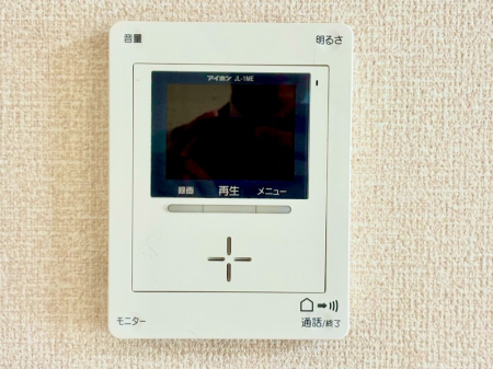 ̑ K҂ڂł킩AŜsuj^[tC^[tH