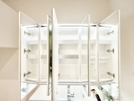 ̑ Oʋ̗ɁAϕiqpiȂǂ[\Bʑƕۂ܂I