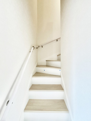 ̑ Ki͎肷tȂ̂ŏȂq܂₲̕Sł