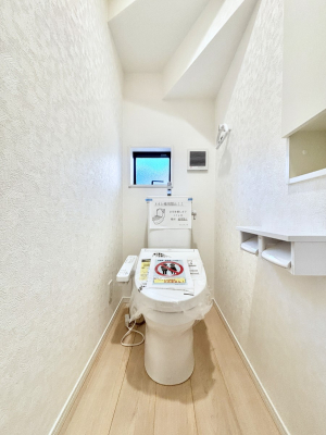 �g�C�� �g�C����1�K��2�K���ꂼ��ɔz�u����Ă��ĂƂĂ��֗��ł��B 