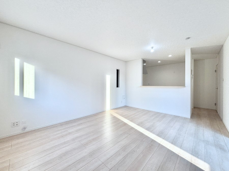 ���r���O �ǂ��ɂ��Ă��Ƒ��̂Ȃ������������R�~���j�P�[�V�������r���O�B 