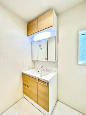 ʑEʏ q񂪂A􂢂łĂꂻȐʏI