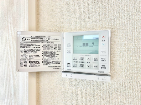 ̑ g[tœ~|J|JBƑ̌ẽXy[XɂȂ܂ˁB