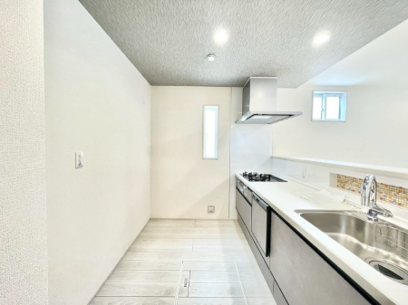 Lb` u₩ȕʂ蔲Lb`B̂Ŗ邭Cɂ𗧂܂B