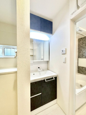 ʑEʏ q񂪂A􂢂łĂꂻȐʏI