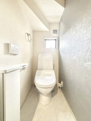 gC gC1K2KꂼɔzuĂĂƂĂ֗łB 