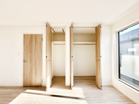 [ ߗނוȂǂ̎[ɕ֗ȃN[[bgtłB