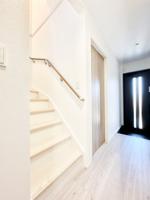 ̑ Ki͎肷tȂ̂ŏȂq܂₲̕Sł