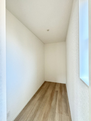 ���[ �m�����̔[�ˁB�g�p�p�x�̒Ⴂ�G�ߗp�i�Ȃǂ�����������[�ł��܂��B  