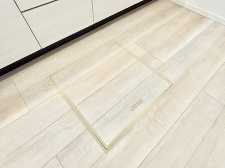 ̑ [tIpiEpi̎[ɂ劈B