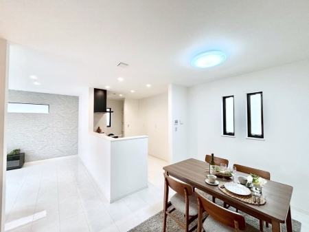 rO Ƒ̓₩Șbŕ܂閾邢rO