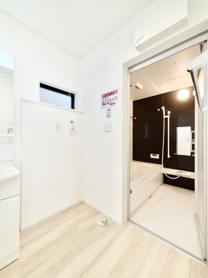 ���̑� ��Ƃ�̐��ʃX�y�[�X�Œ��̐g�x�x�����N���N