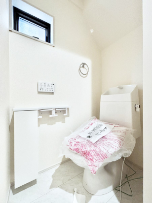 �g�C�� �g�C����1�K��2�K���ꂼ��ɔz�u����Ă��ĂƂĂ��֗��ł��B 