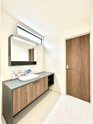 ���ʑ�E���ʏ� ���邢���ʏ��͖����̐g�x�x���y�����ł����Ⴂ�����ł��B