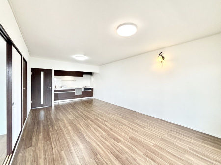 rO Ƒ̓₩Șbŕ܂閾邢rO  